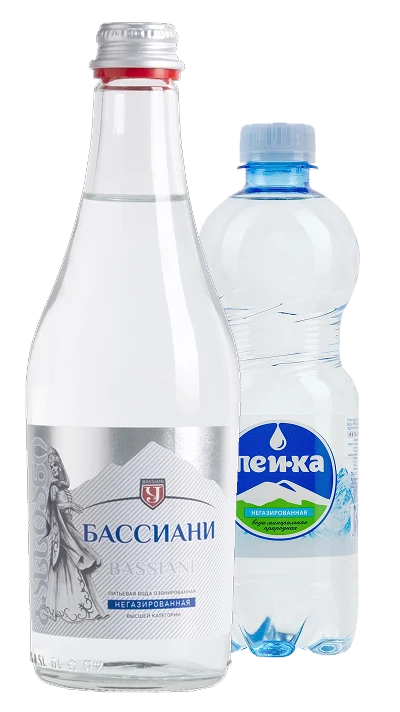 Природная вода в бутылке